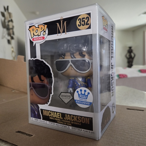 Michael Jackson Limited 1984 Grammys Diamond (Funko Shop Exclusive) - Picture 3 of 10